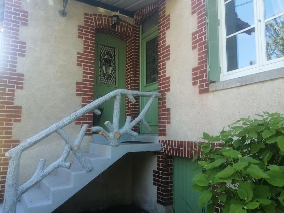 Maison " Bouton D'Or" Au Bord De L'Eau, A 10 Mn De Tours , Meuble Classe Une Etoile 圣阿韦尔坦 外观 照片