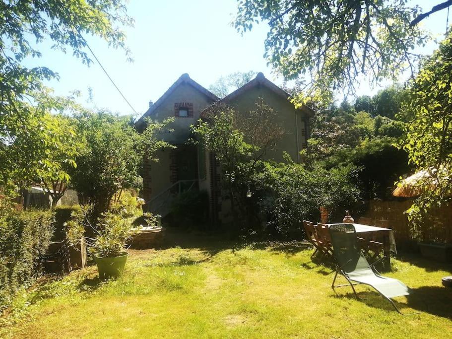 Maison " Bouton D'Or" Au Bord De L'Eau, A 10 Mn De Tours , Meuble Classe Une Etoile 圣阿韦尔坦 外观 照片